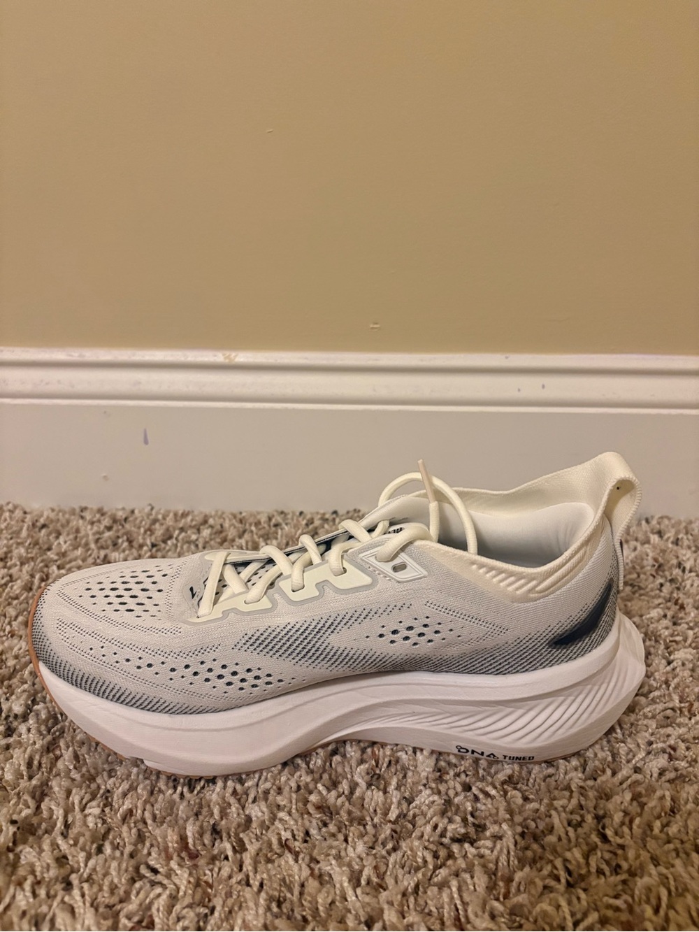 Women’s Brooks Glycerin 23 - White/Black - Picture 6 of 9